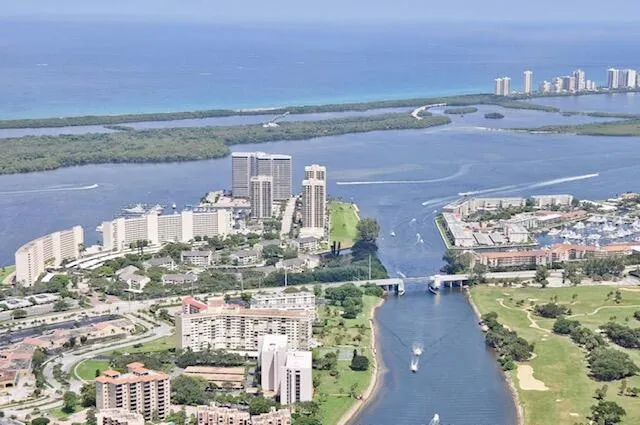 108 Lakeshore Drive, #338