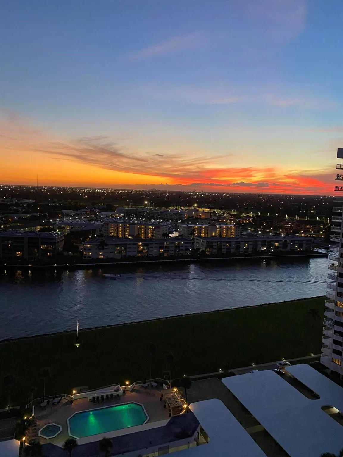 108 Lakeshore Drive, #338