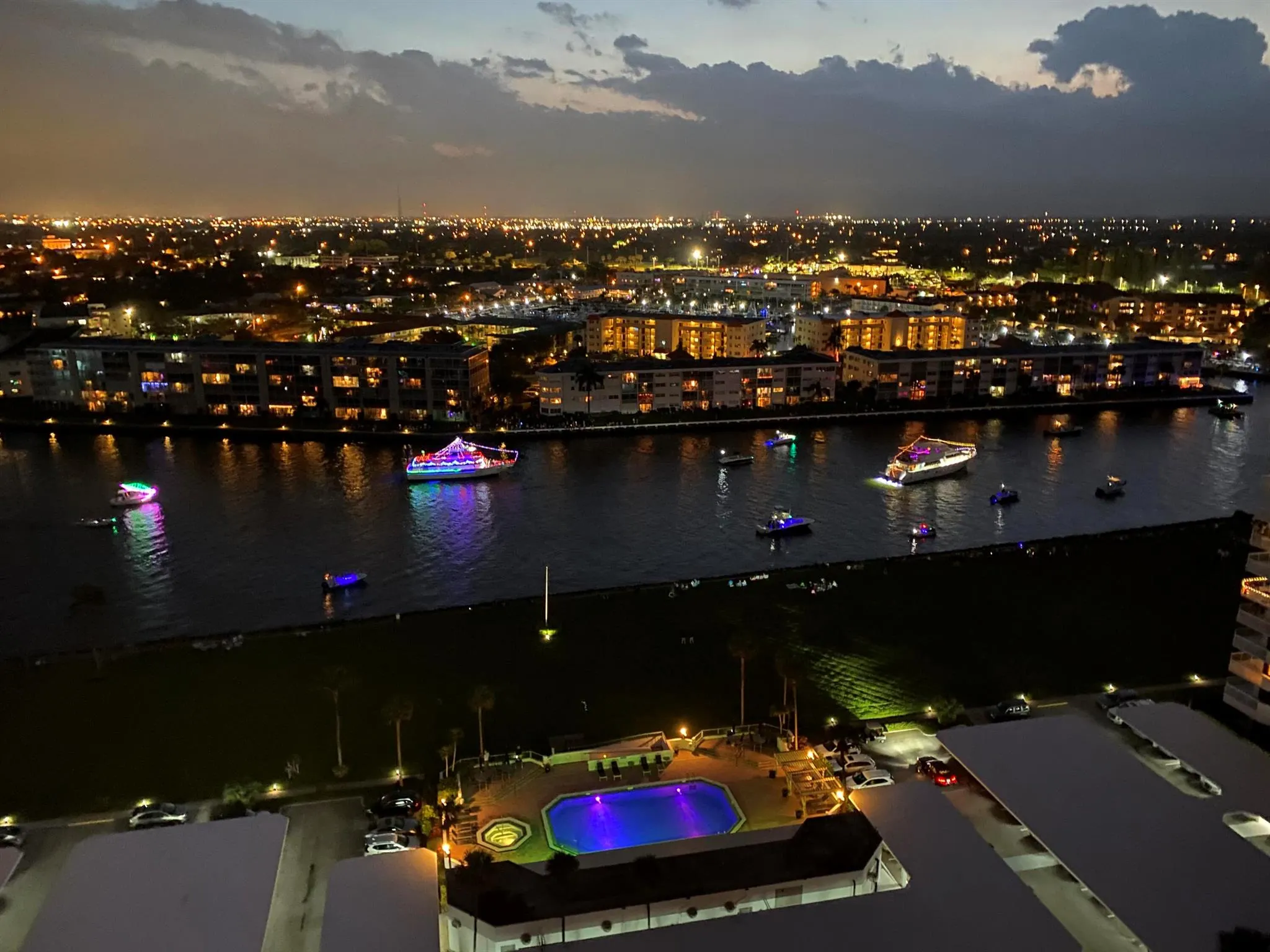108 Lakeshore Drive, #338