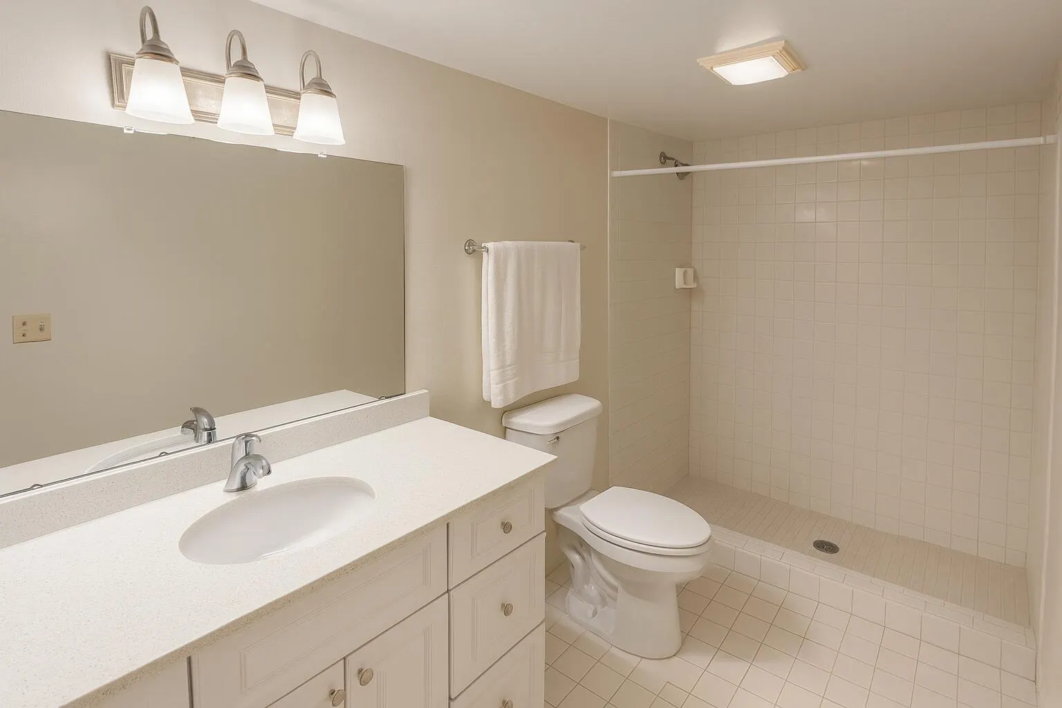 5975 Forest Hill Boulevard, #101