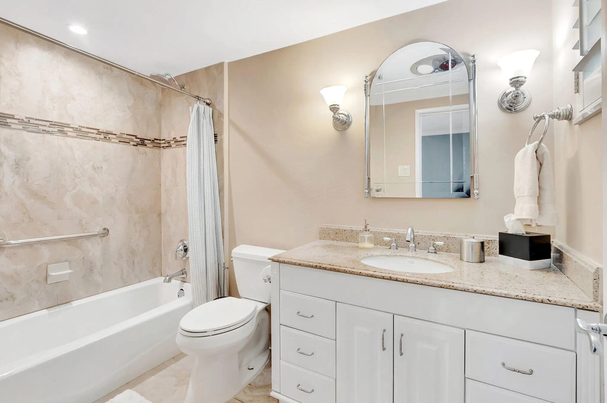 200 Andrews Avenue, #1