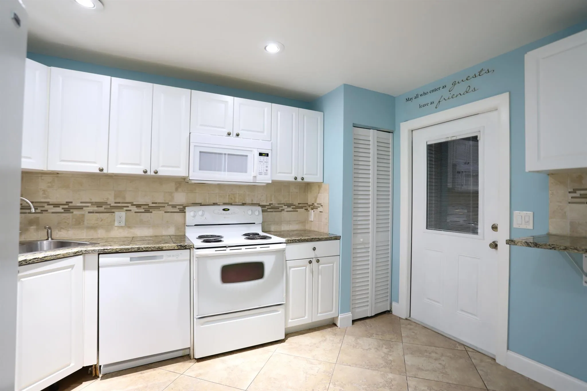 1715 Woodbridge Lakes Circle