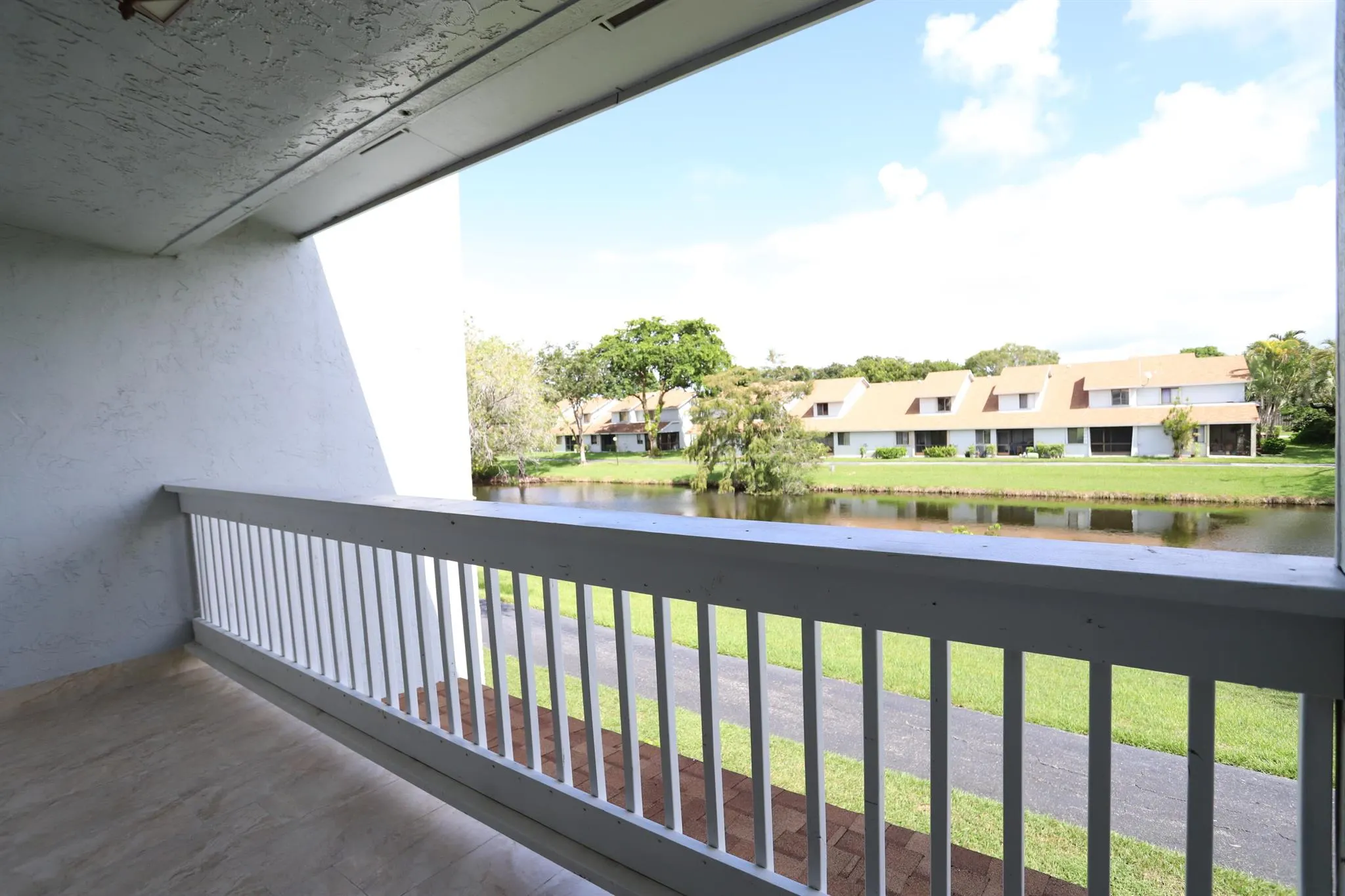1715 Woodbridge Lakes Circle