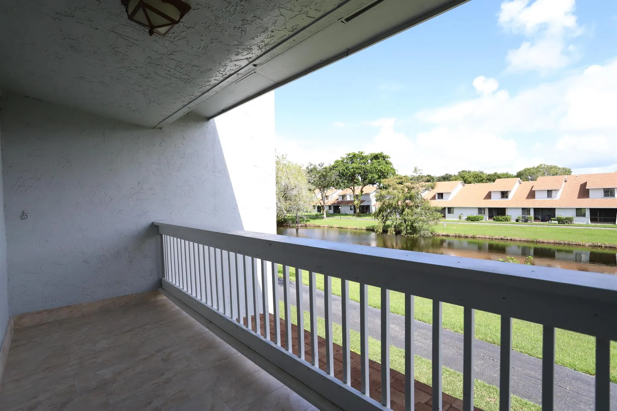 1715 Woodbridge Lakes Circle