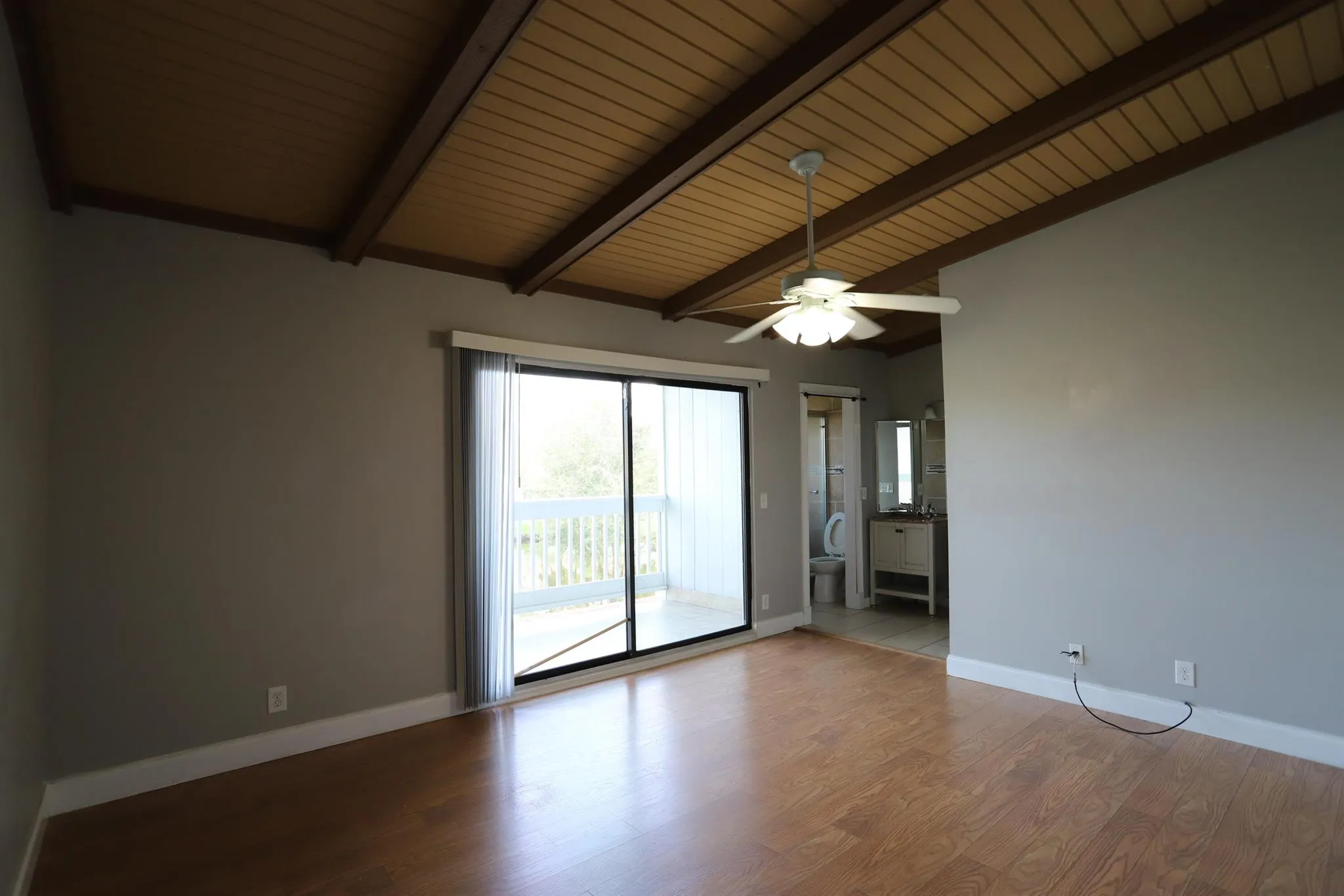 1715 Woodbridge Lakes Circle