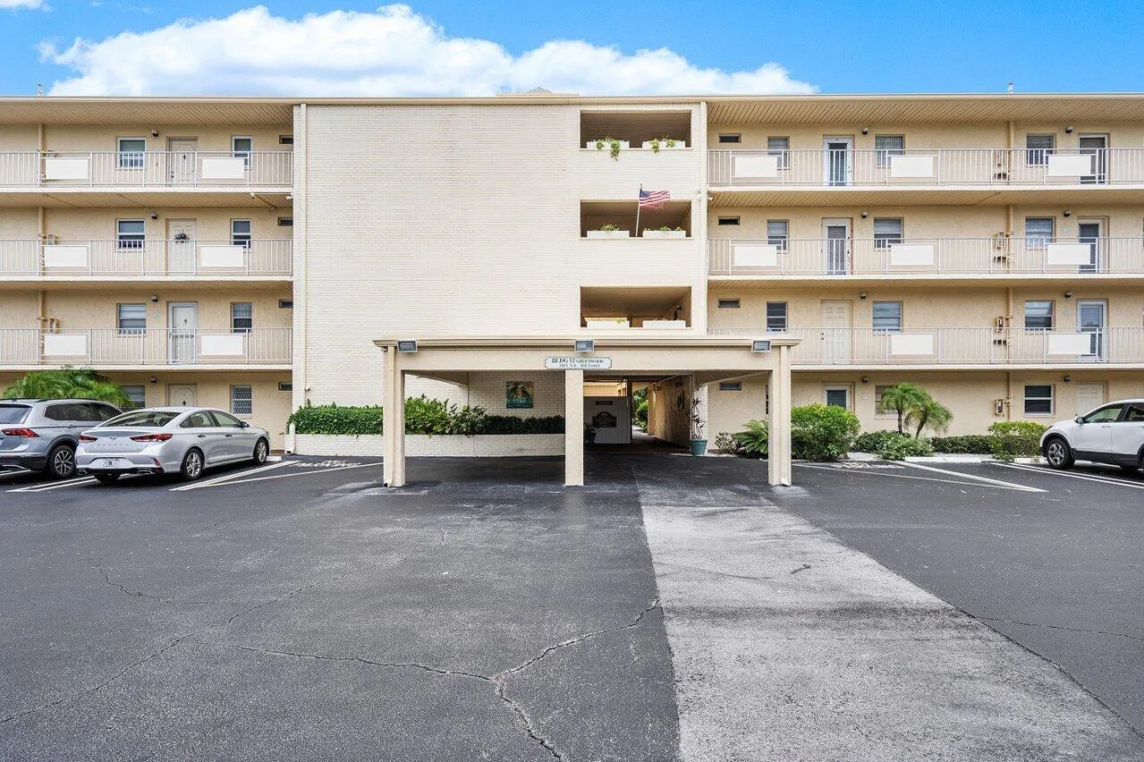 2615 NE 3rd Court, #308
