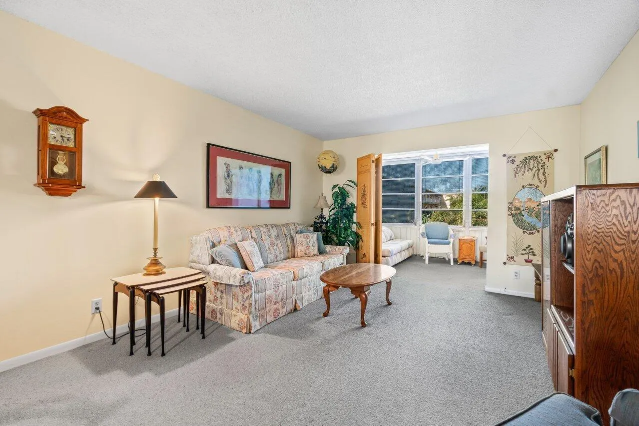 2615 NE 3rd Court, #308