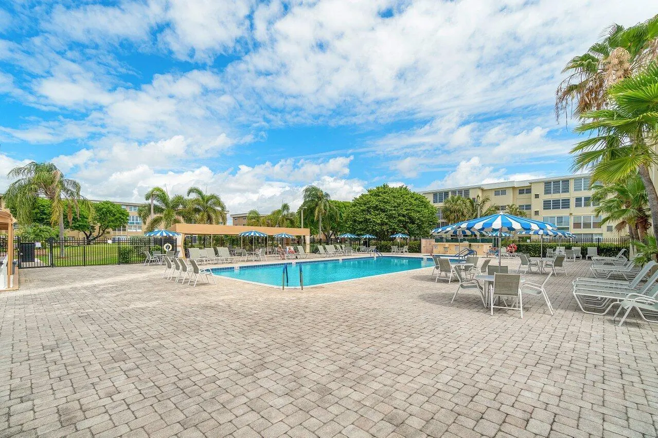 2615 NE 3rd Court, #308