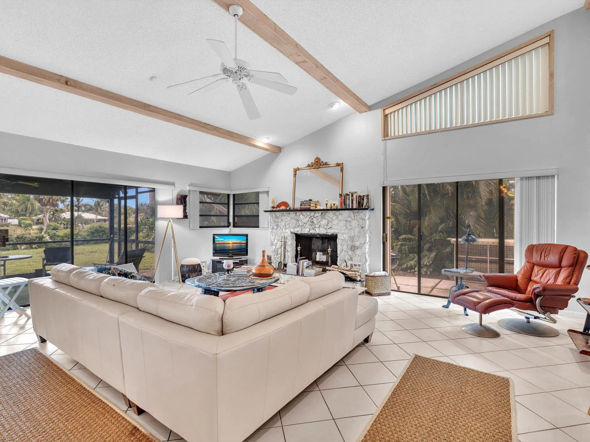 3537 Lakeview Drive