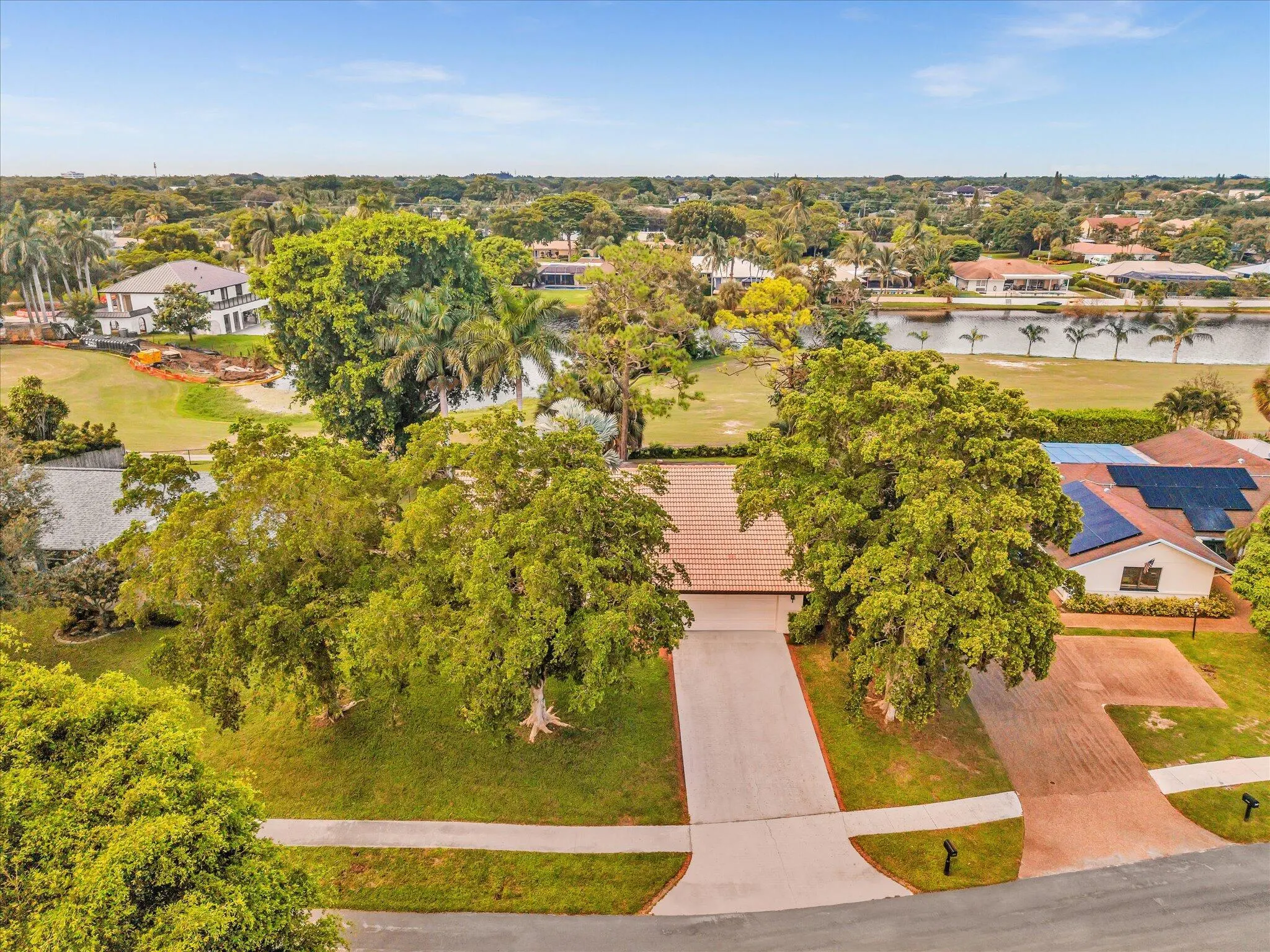 3537 Lakeview Drive