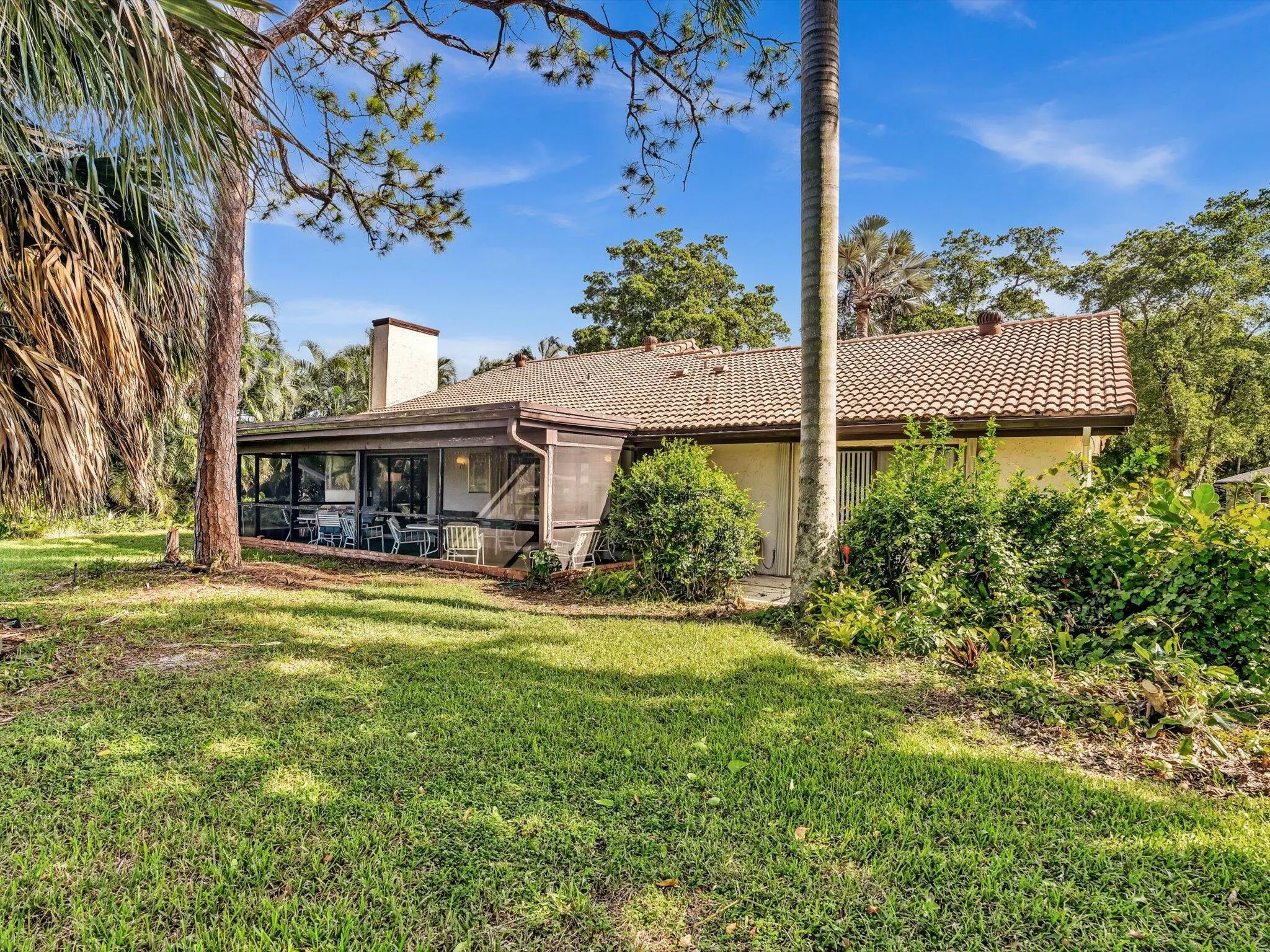 3537 Lakeview Drive