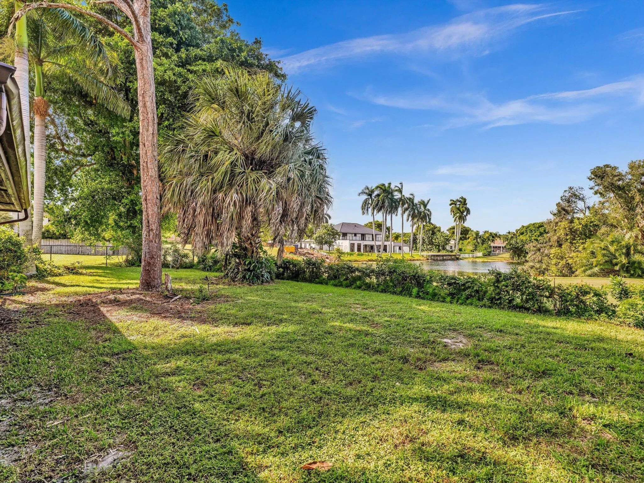 3537 Lakeview Drive