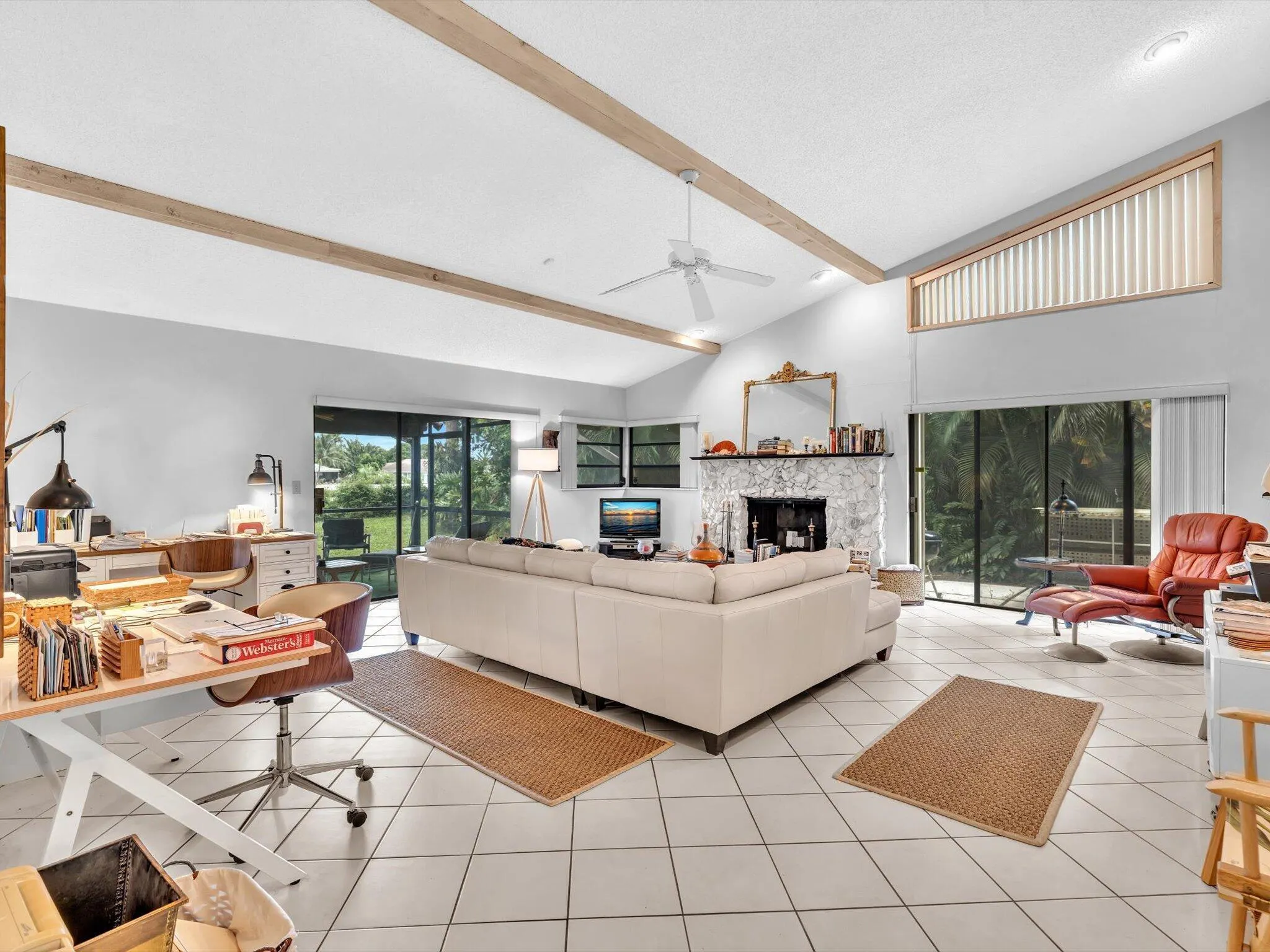 3537 Lakeview Drive