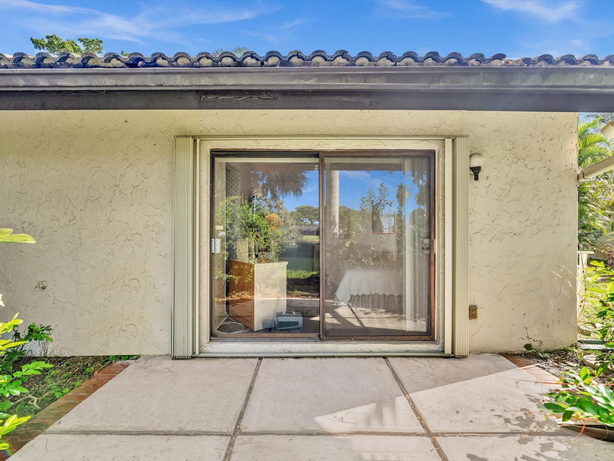 3537 Lakeview Drive