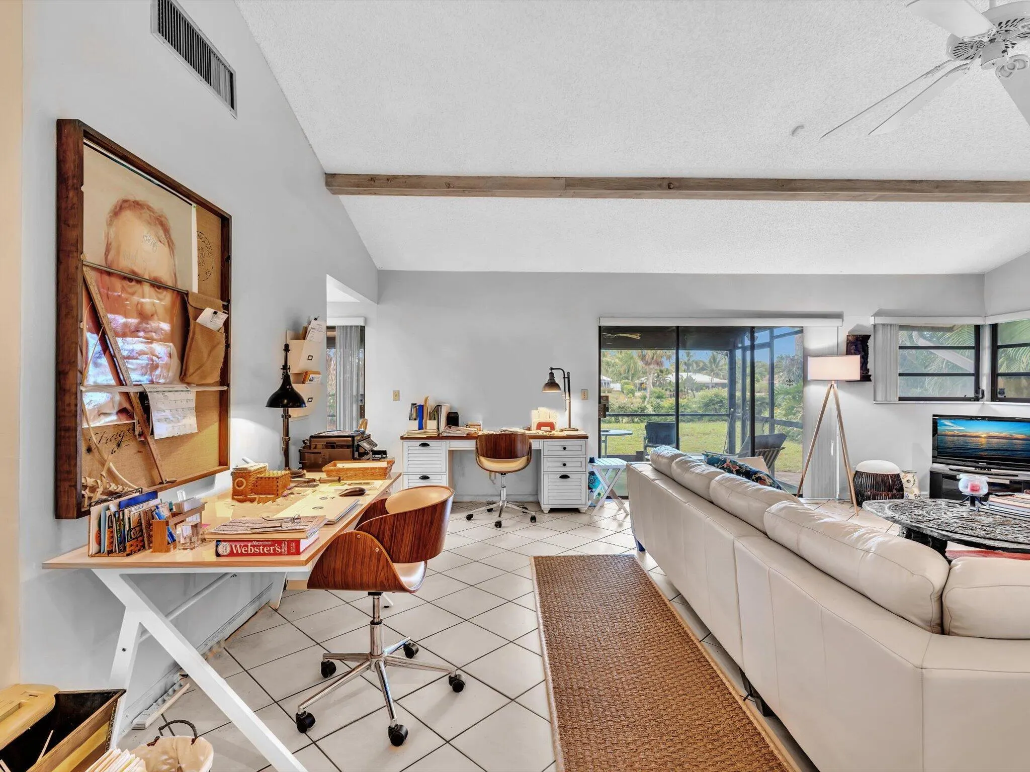 3537 Lakeview Drive