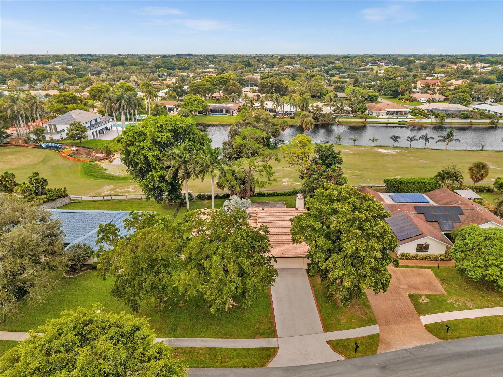 3537 Lakeview Drive