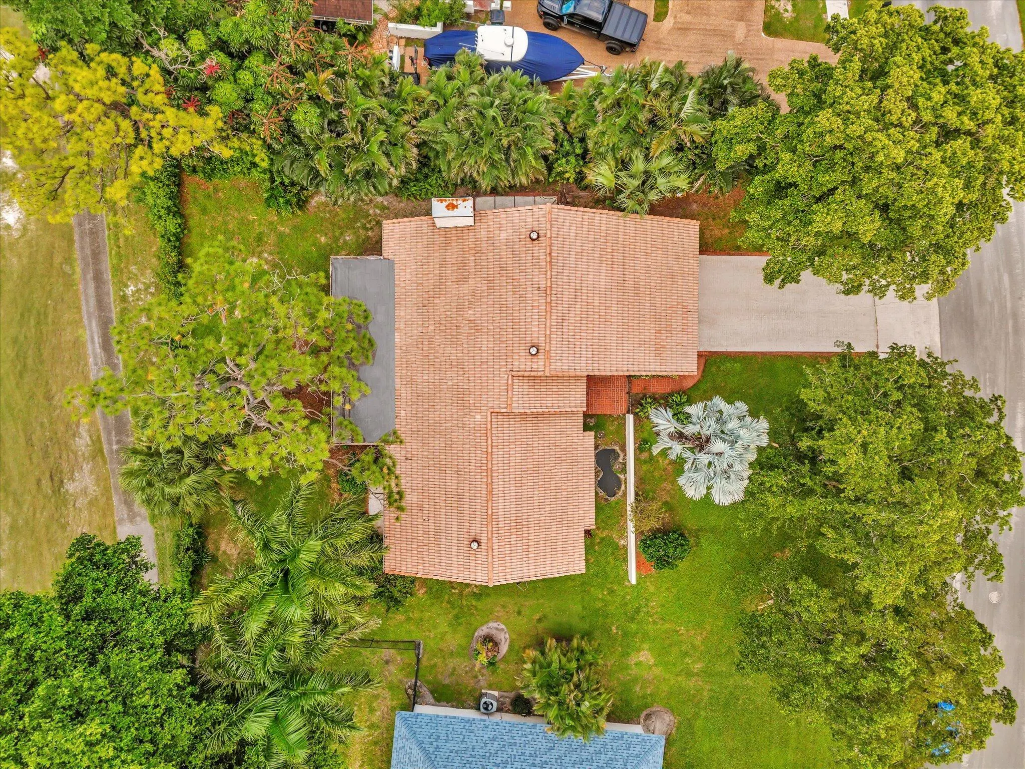3537 Lakeview Drive
