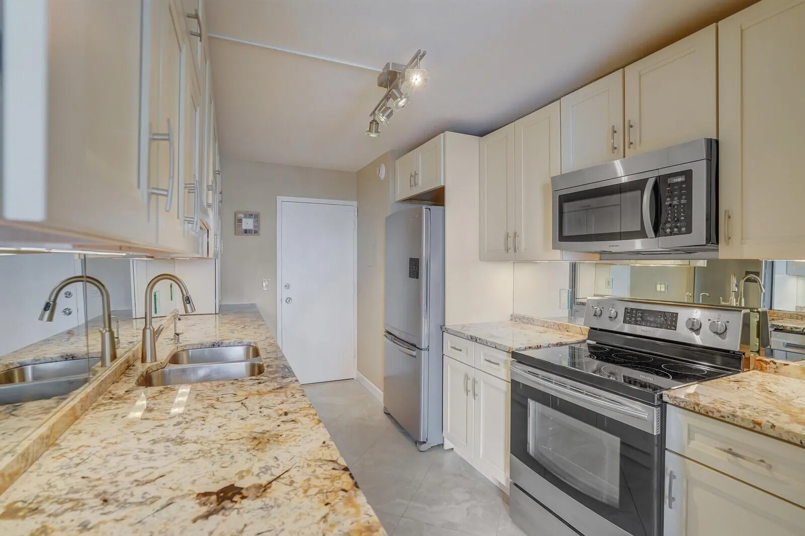 2220 S Ocean Boulevard, #903