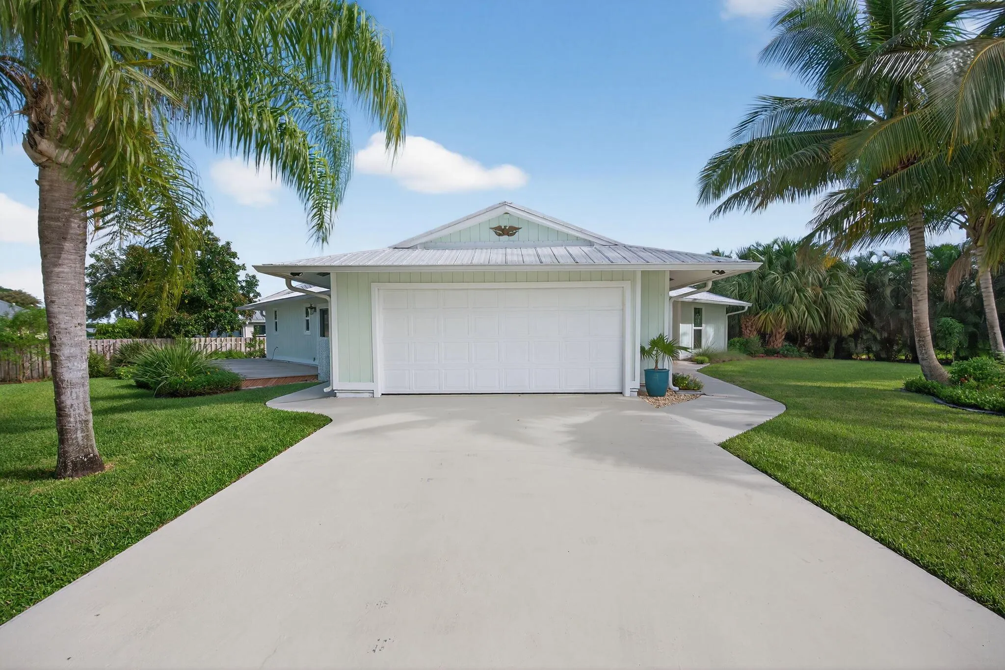 5273 SE Tall Pines Way