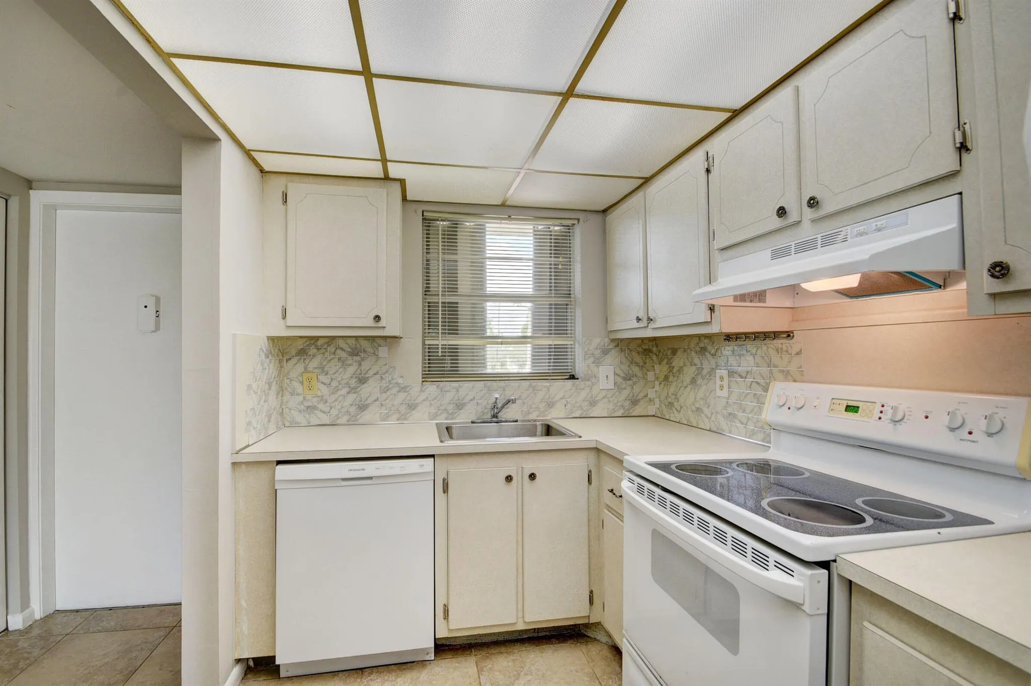 1638 Embassy Drive, #208