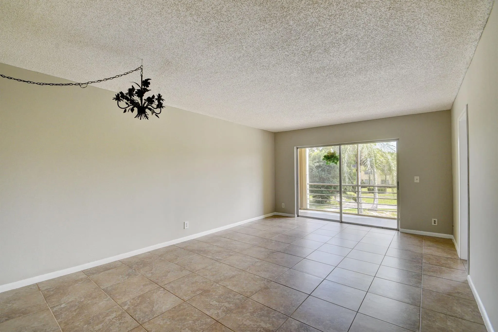 1638 Embassy Drive, #208