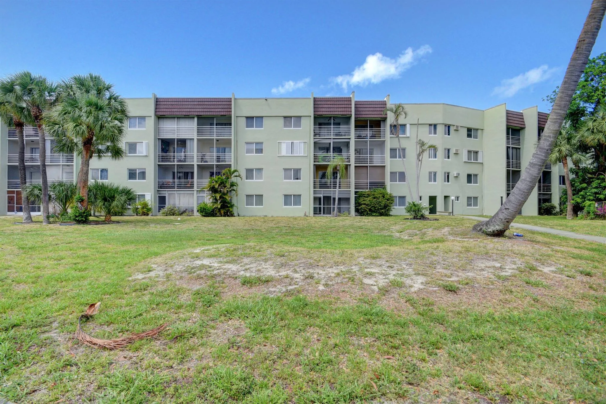 1638 Embassy Drive, #208