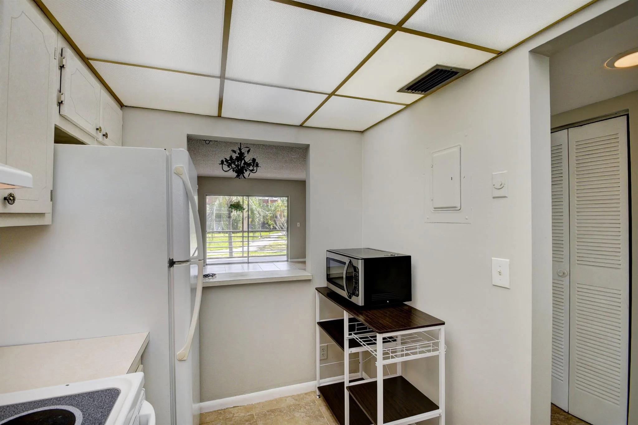 1638 Embassy Drive, #208