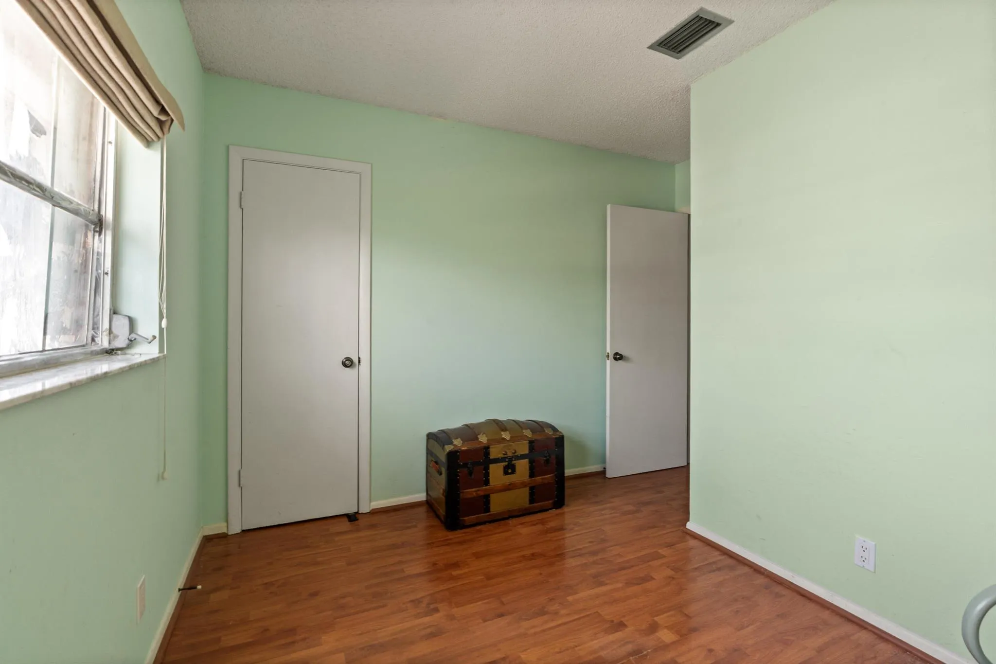 4140 NW 8th Lane