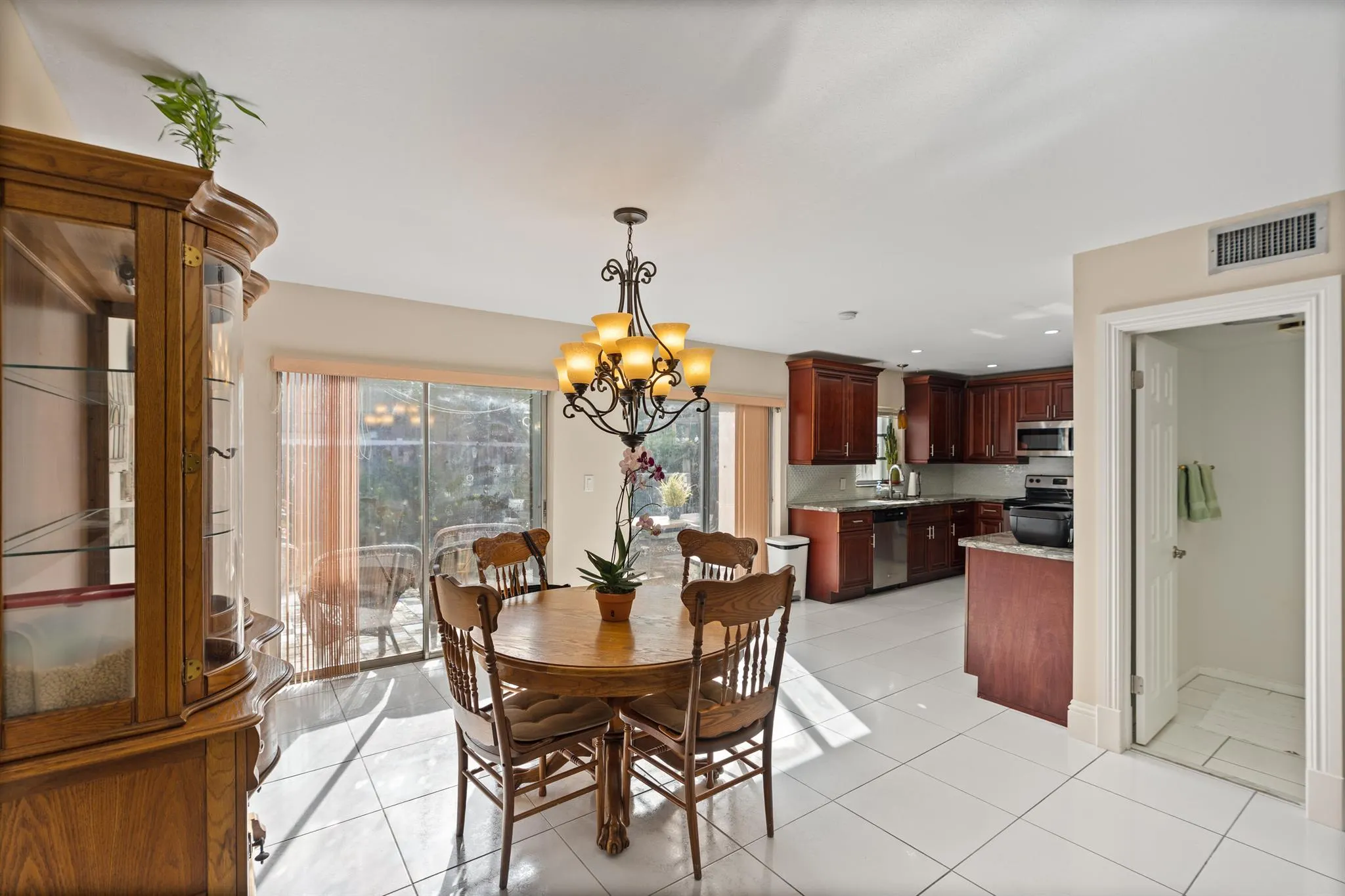 4140 NW 8th Lane