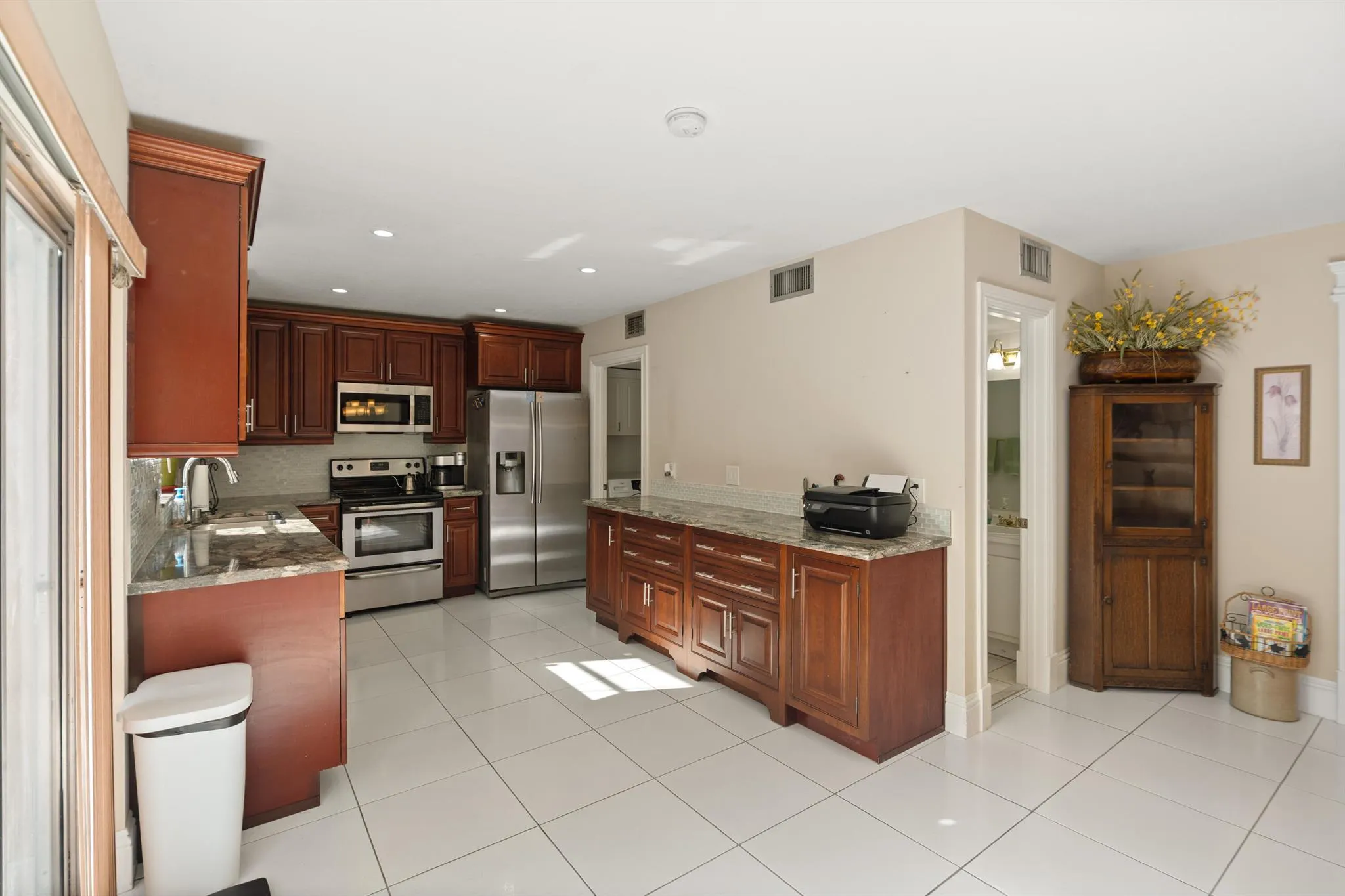 4140 NW 8th Lane