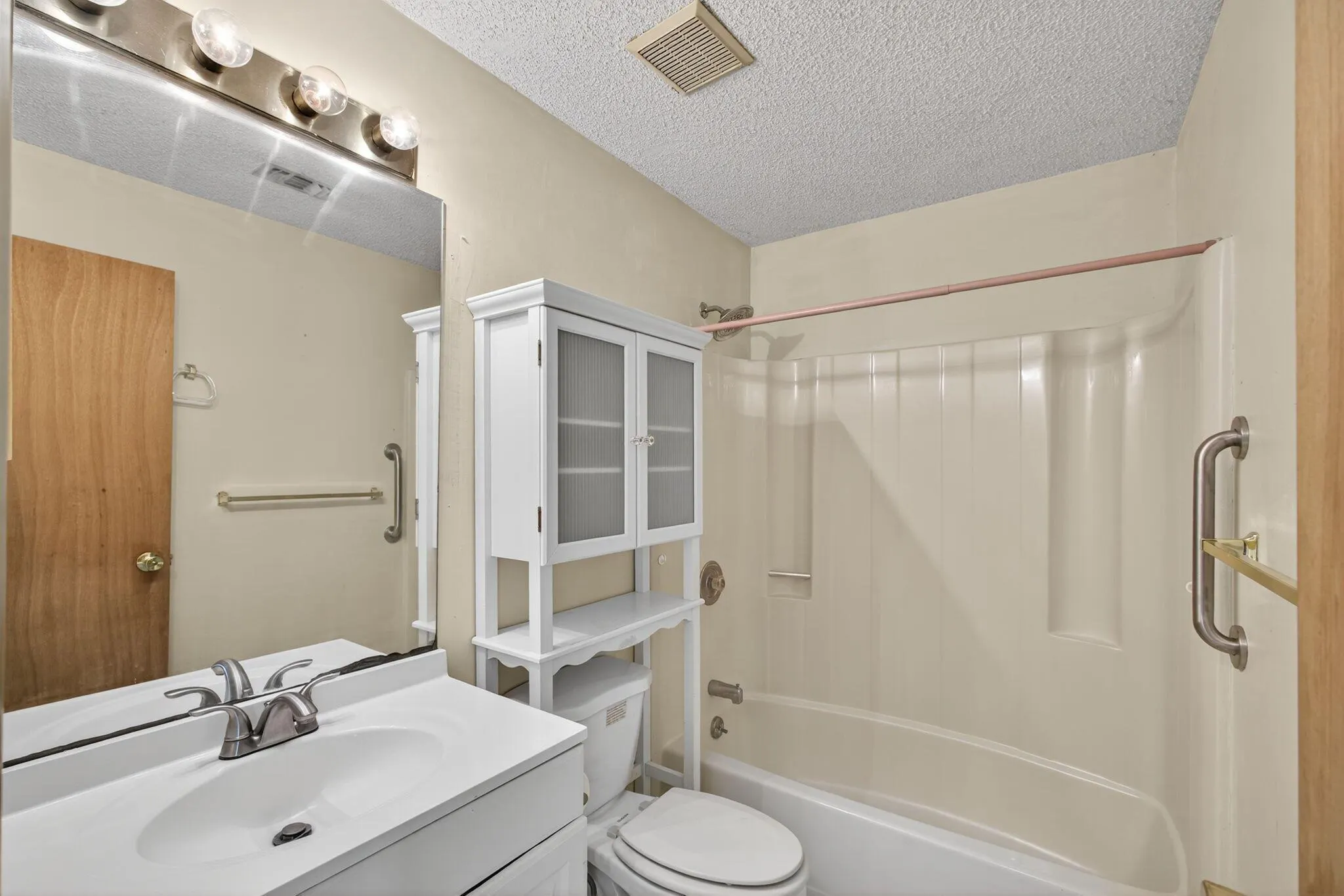 1332 W 33rd Street