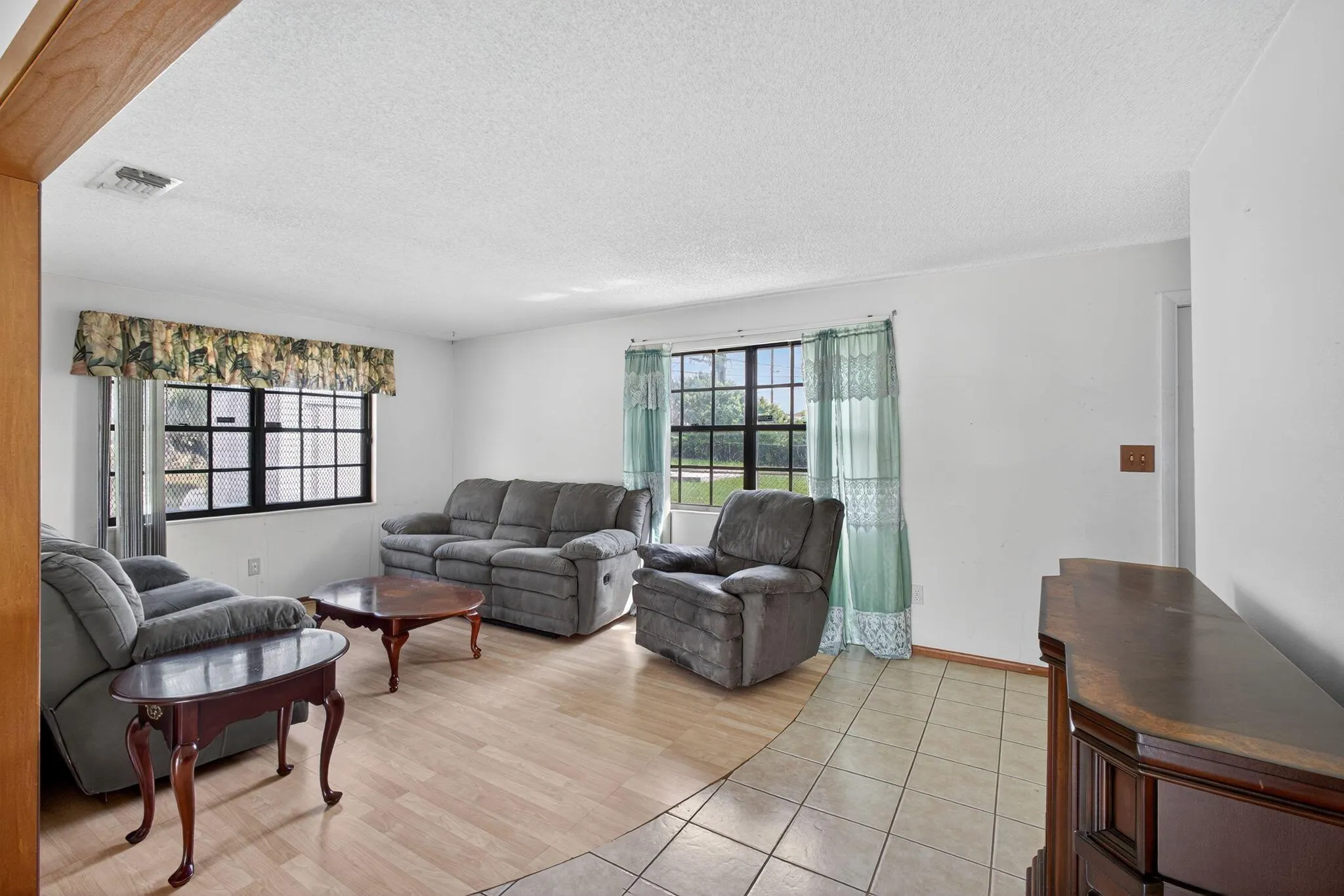 1332 W 33rd Street