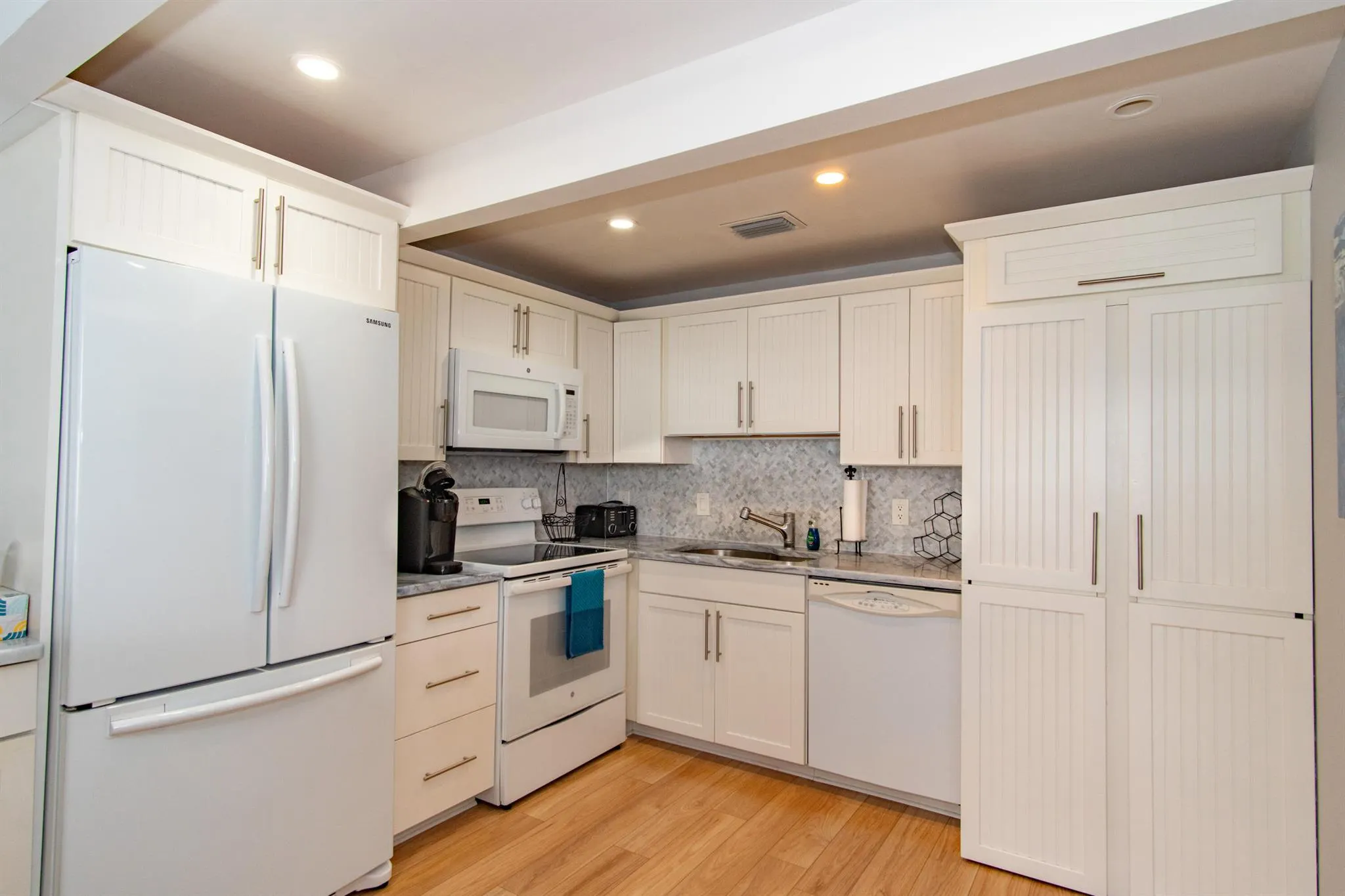 2355 NE Ocean Boulevard, #20b