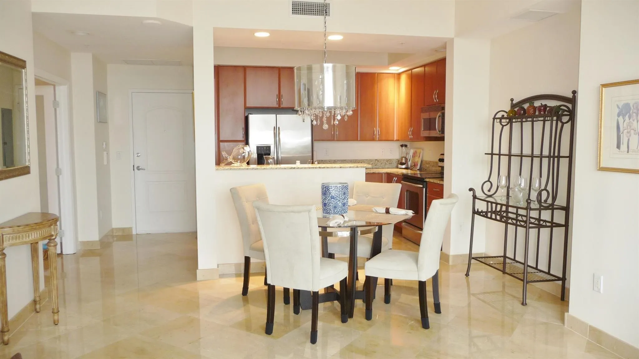 801 S Olive Avenue, #903