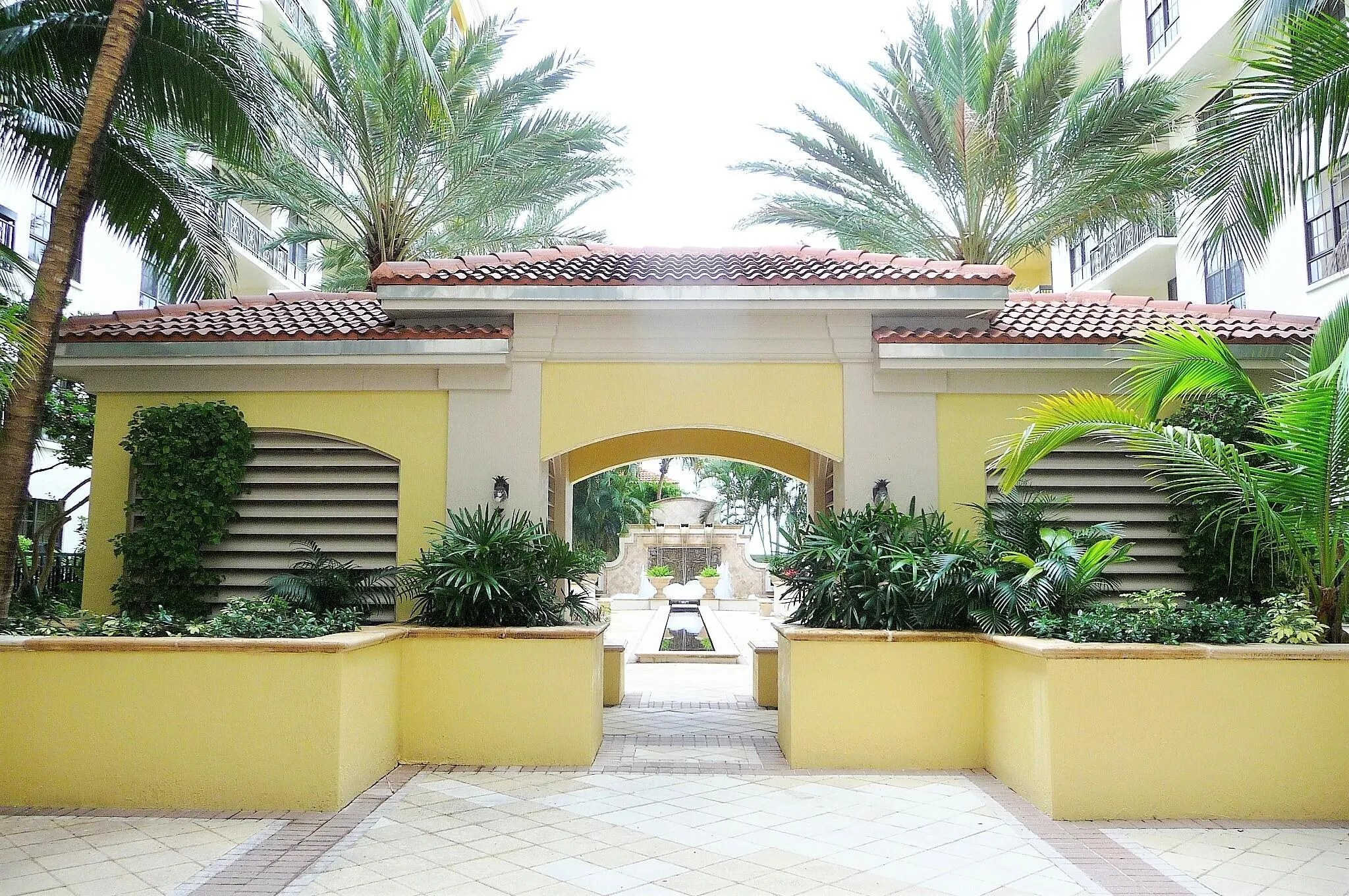 801 S Olive Avenue, #903