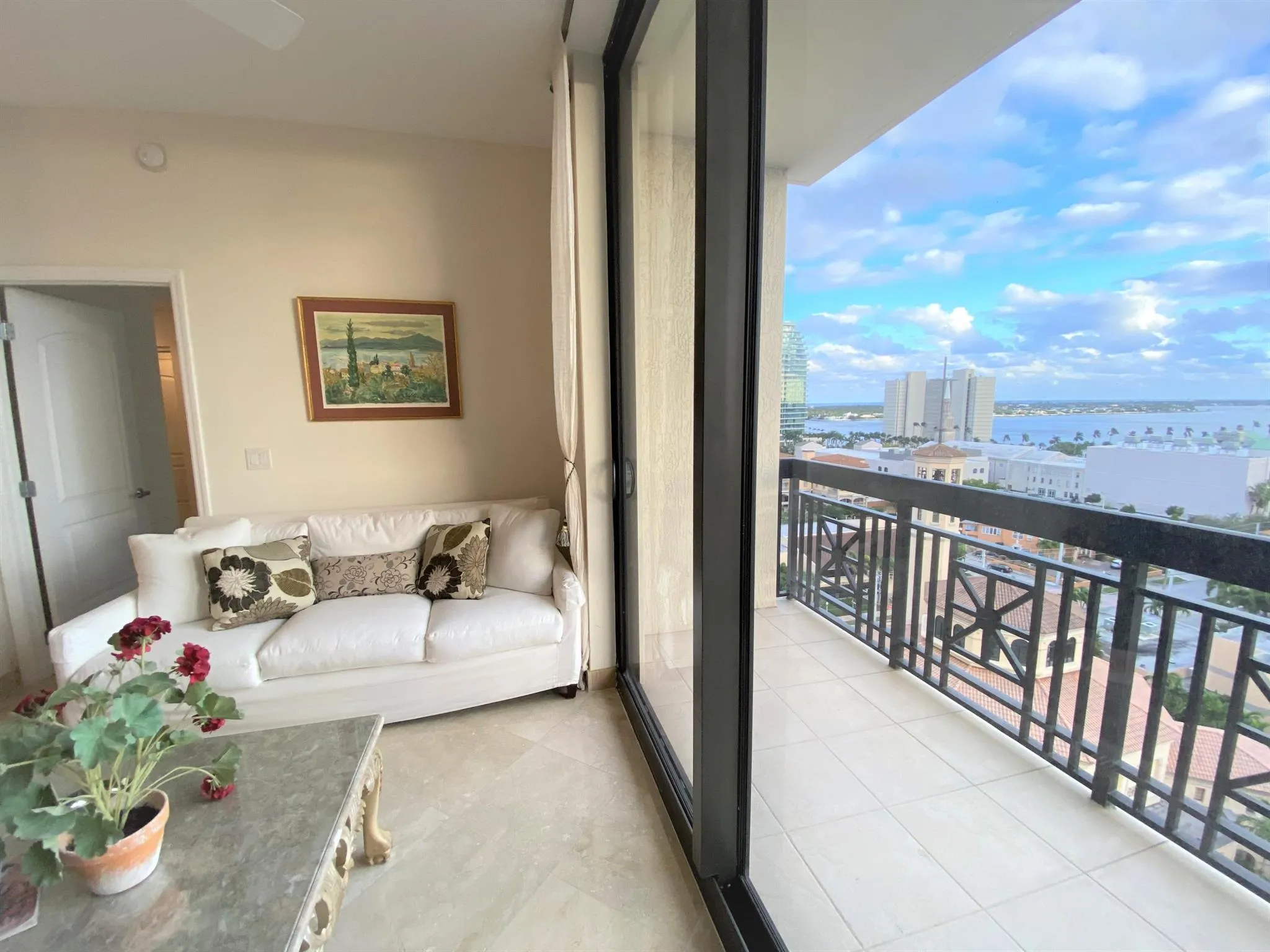 801 S Olive Avenue, #903