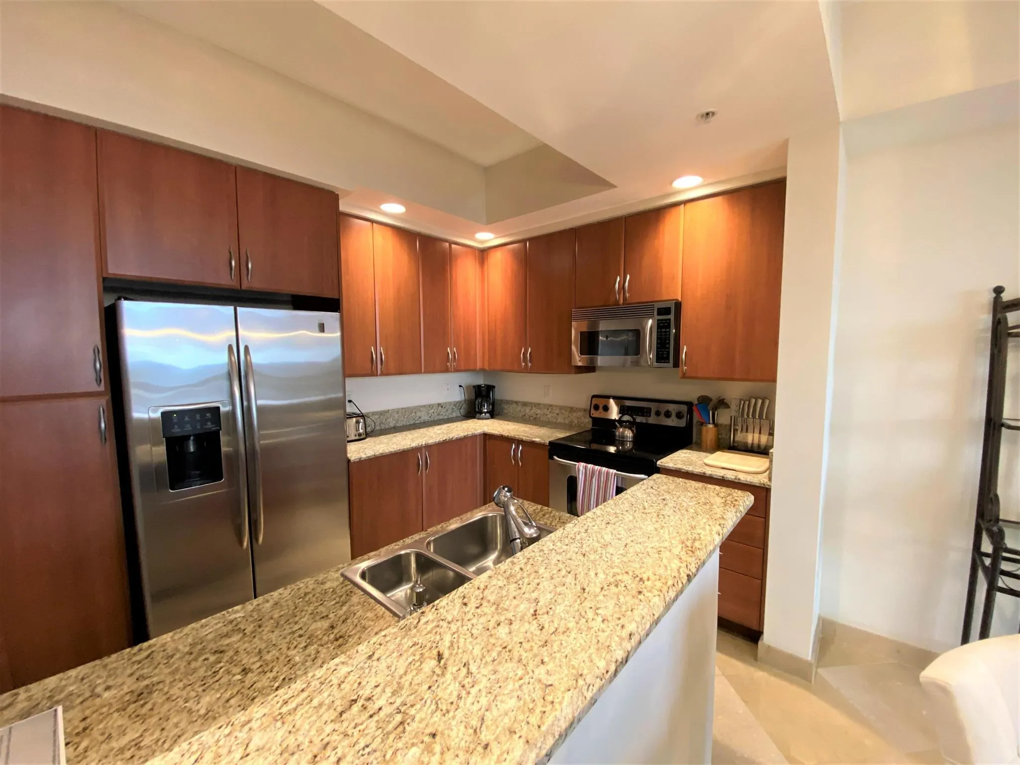 801 S Olive Avenue, #903