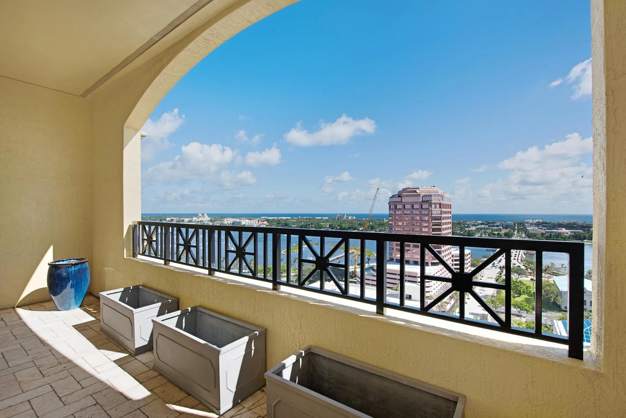 801 S Olive Avenue, #903