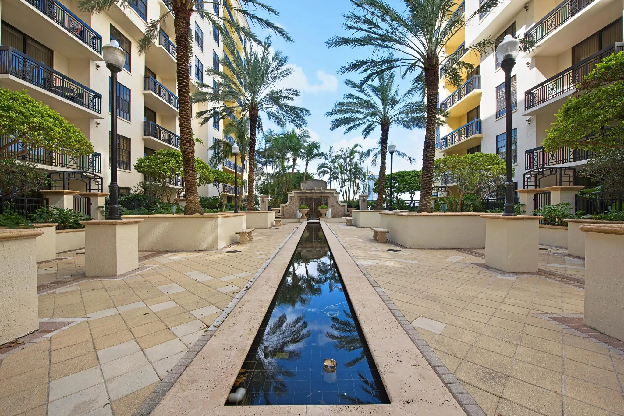 801 S Olive Avenue, #903