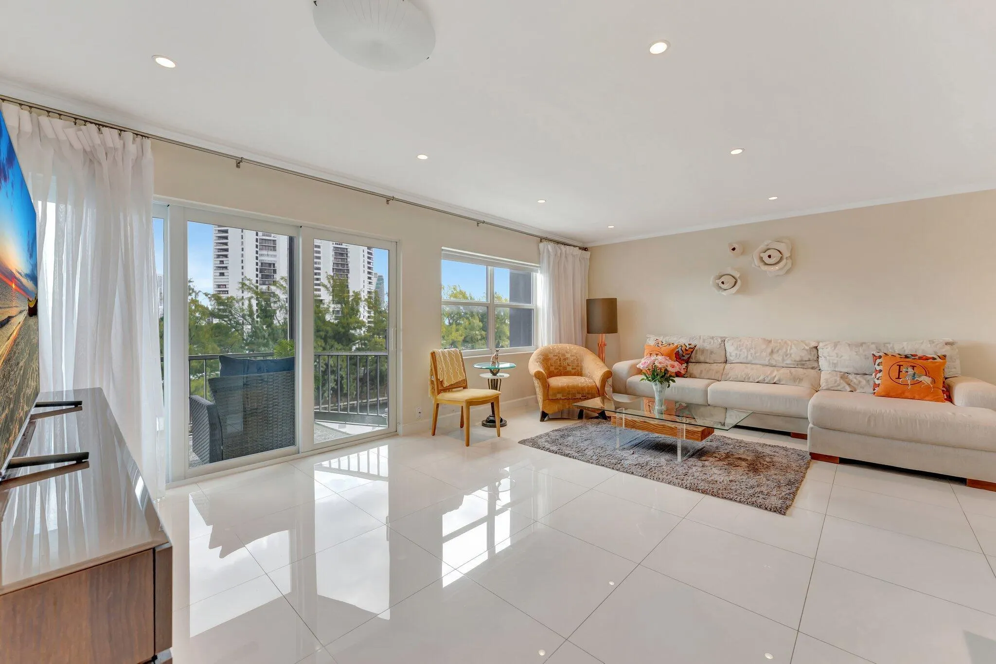 300 Diplomat Parkway, #606