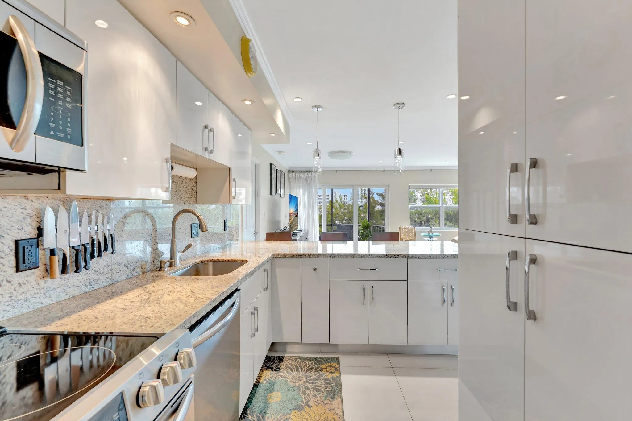 300 Diplomat Parkway, #606