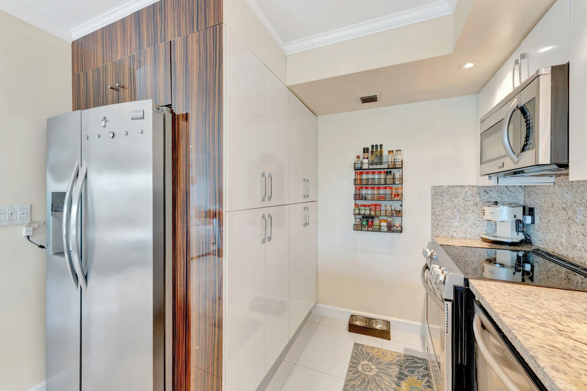 300 Diplomat Parkway, #606