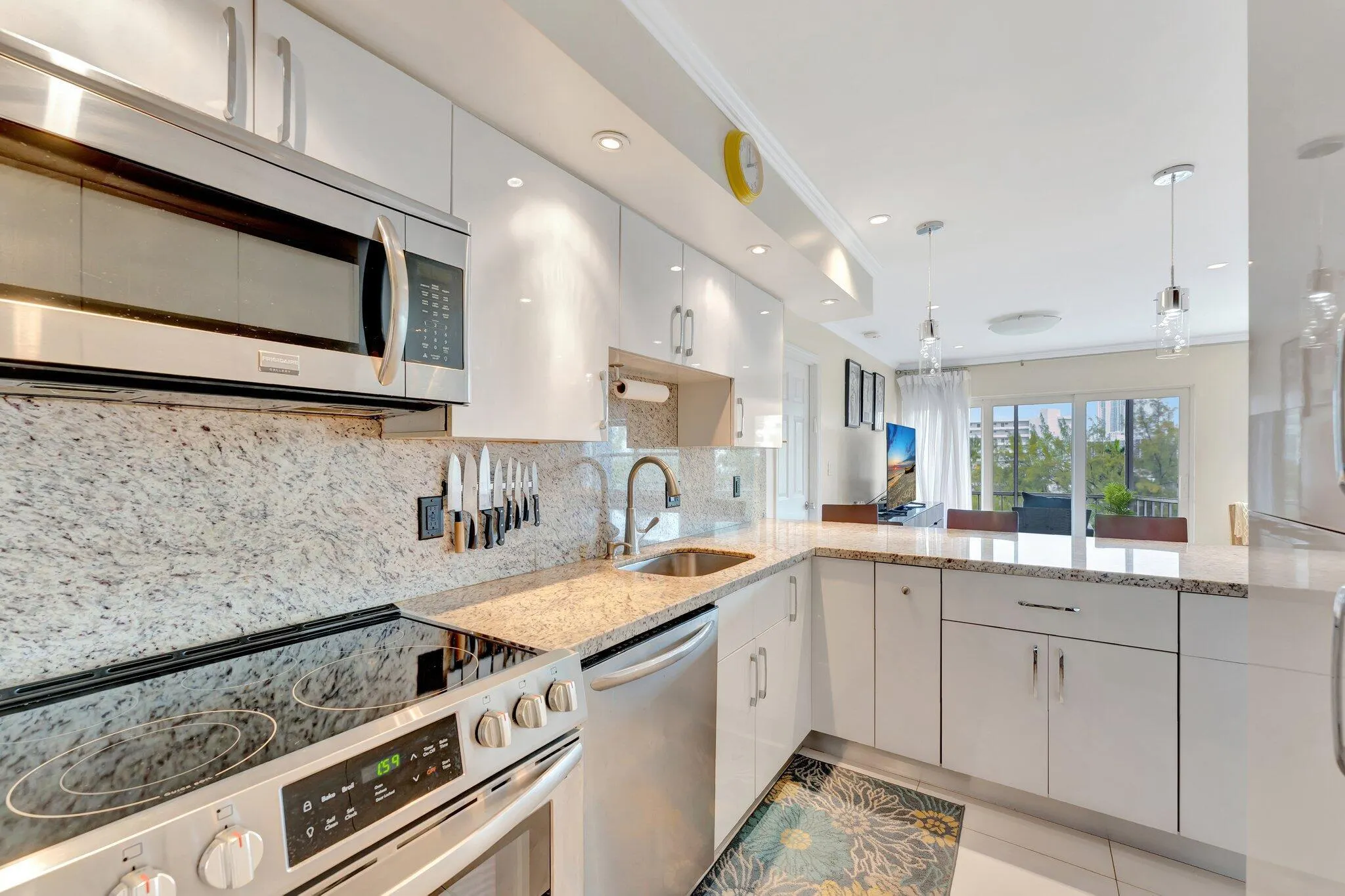 300 Diplomat Parkway, #606
