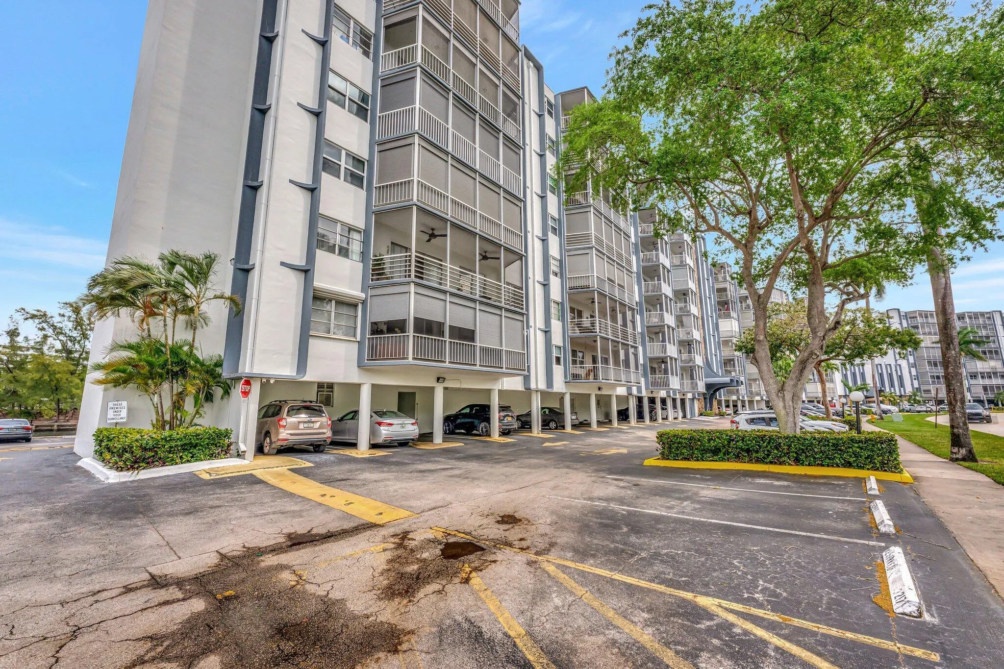 300 Diplomat Parkway, #606