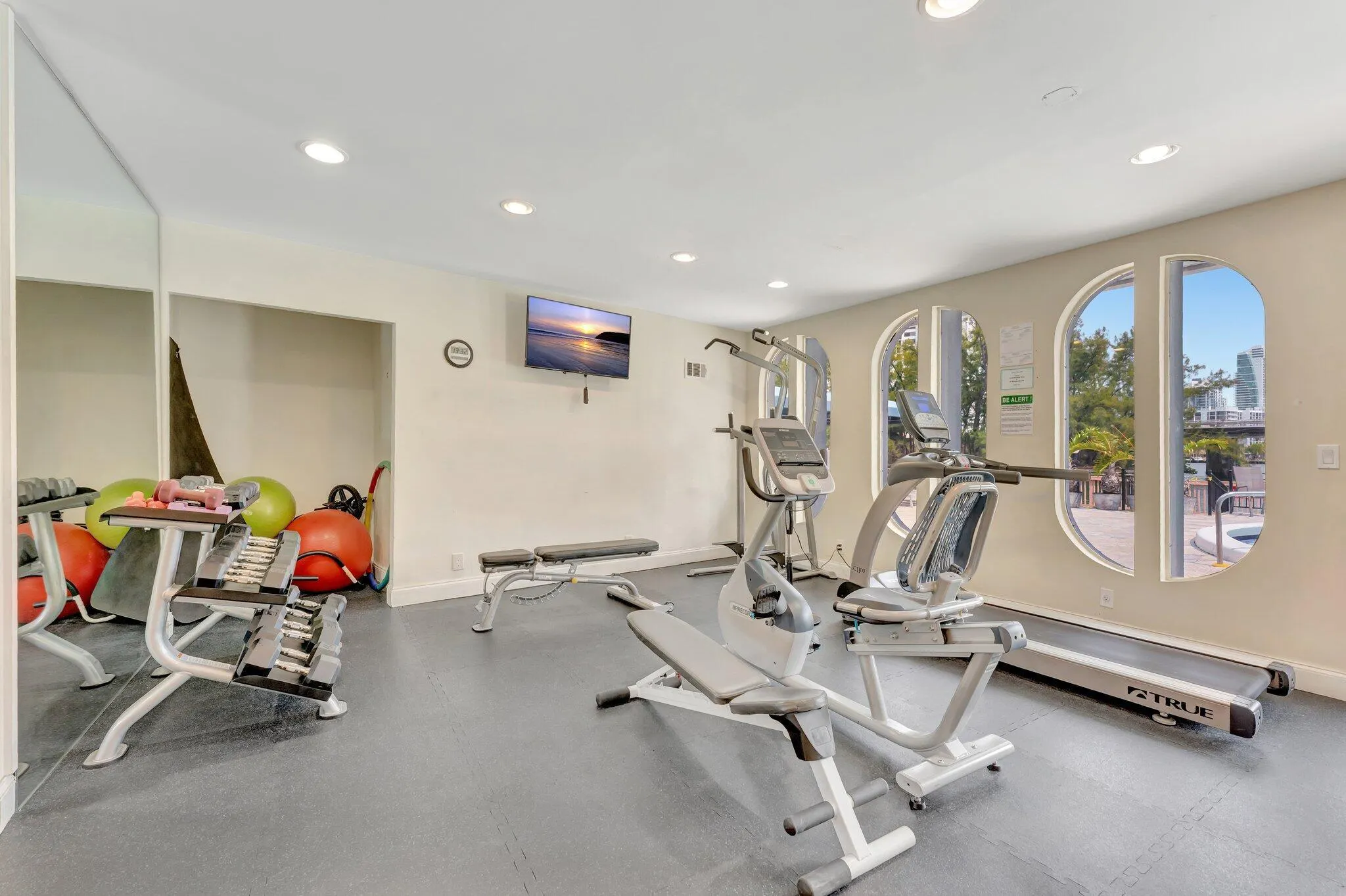 300 Diplomat Parkway, #606
