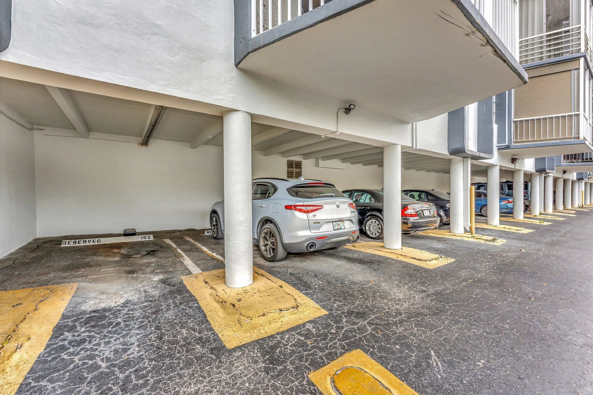 300 Diplomat Parkway, #606
