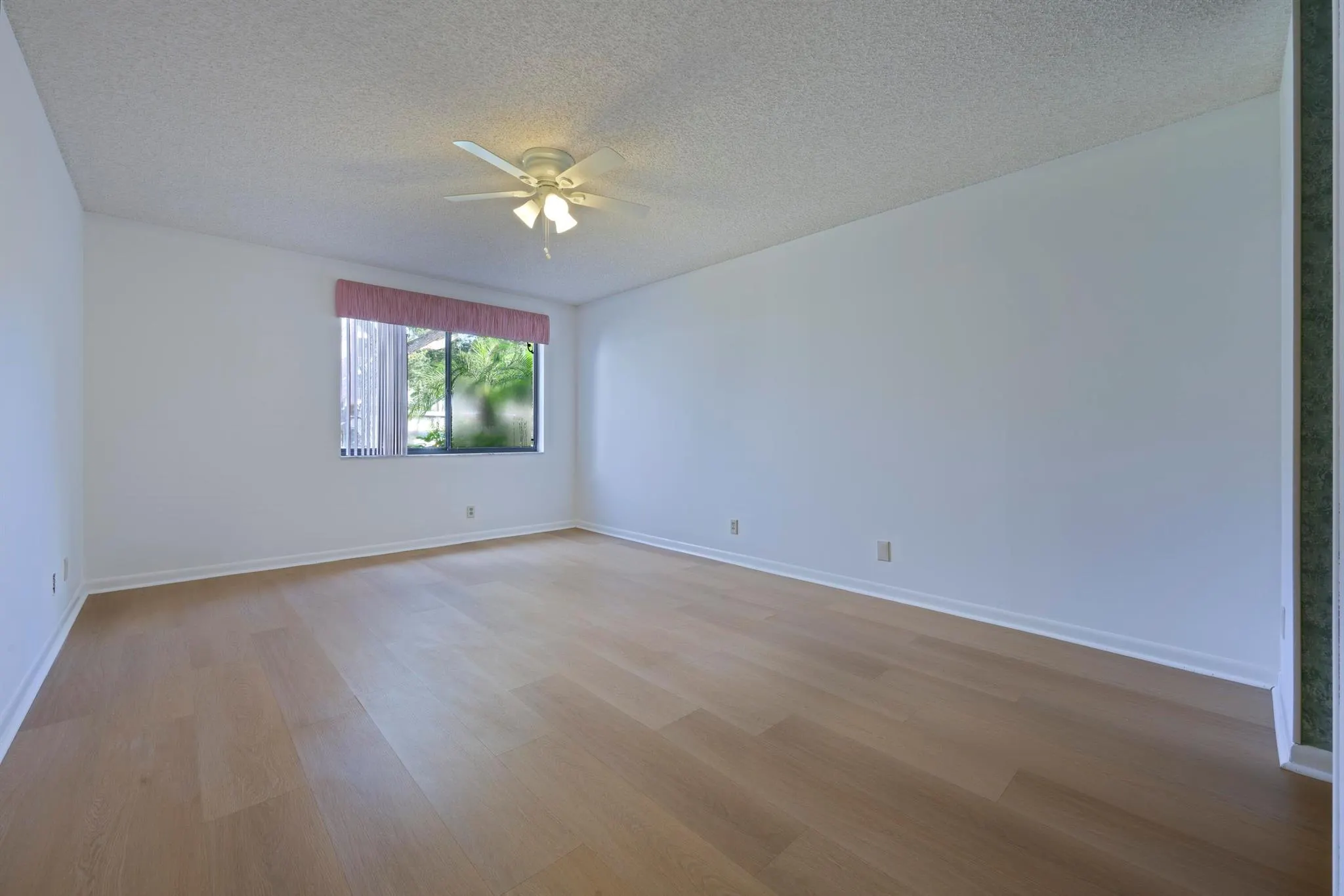 6222 Pointe Regal Circle