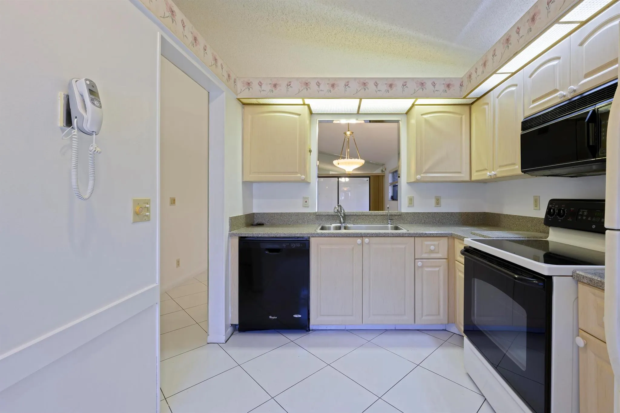 6222 Pointe Regal Circle