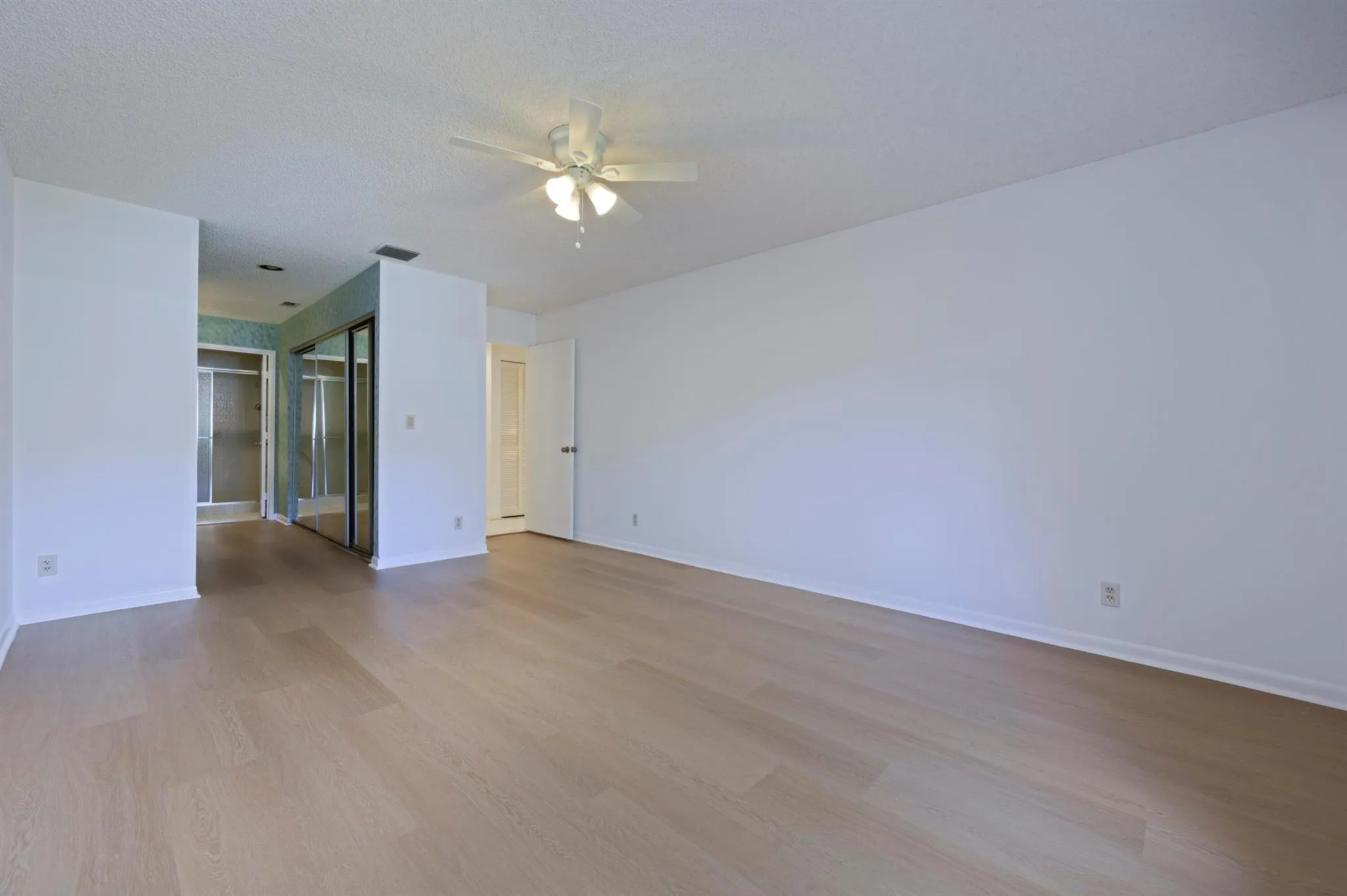 6222 Pointe Regal Circle