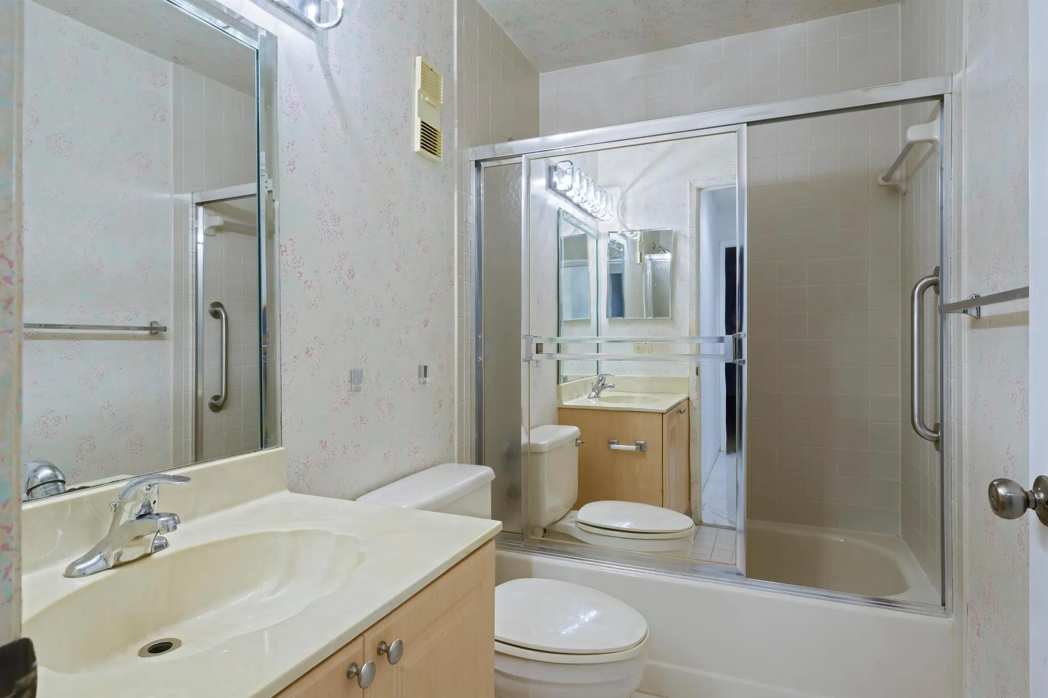 6222 Pointe Regal Circle